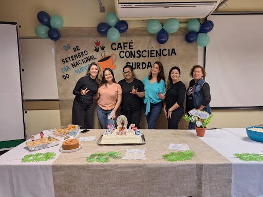 Dia Nacional do Surdo é celebrado na Unipampa com a realização de um encontro em homenagem aos surdos de Alegrete Dia Nacional do Surdo é celebrado na Unipampa com a realização de um encontro em homenagem aos surdos de Alegrete