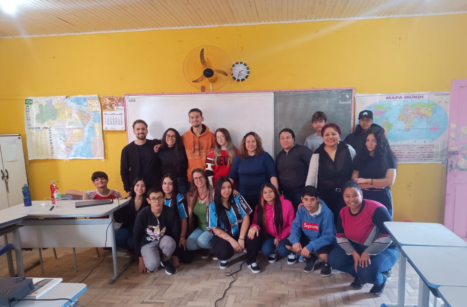 Oficinas Temáticas em Contextos Públicos de Ensino foto1