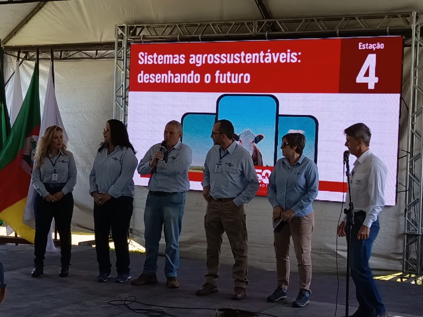 Entre os apresentadores, 4 professores permanentes do PPGCAP: Cristina Genro, Helio Tonini, Naylor Perez e Vinicius Lampert Entre os apresentadores, 4 professores permanentes do PPGCAP: Cristina Genro, Helio Tonini, Naylor Perez e Vinicius Lampert