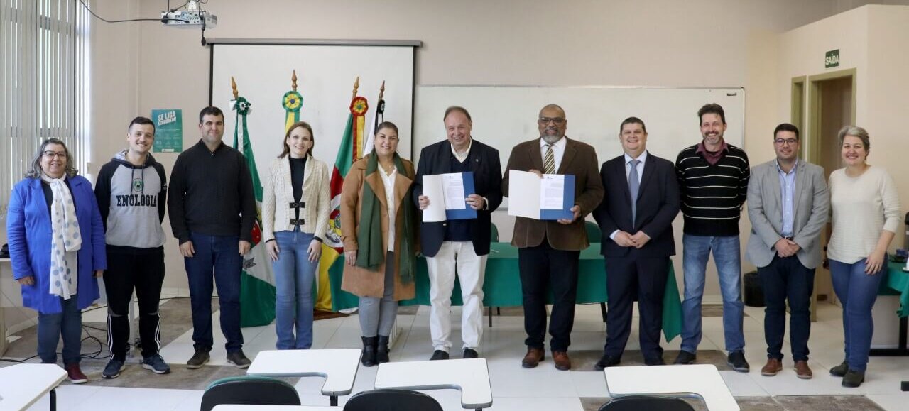 Autoridades acadêmicas da Unipampa e UCSF em visita ao Campus Dom Pedrito - Divulgação