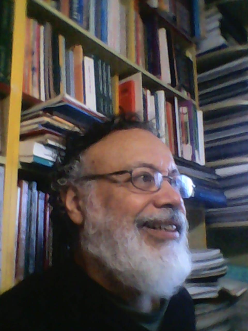 Professor  Adrián Padilla