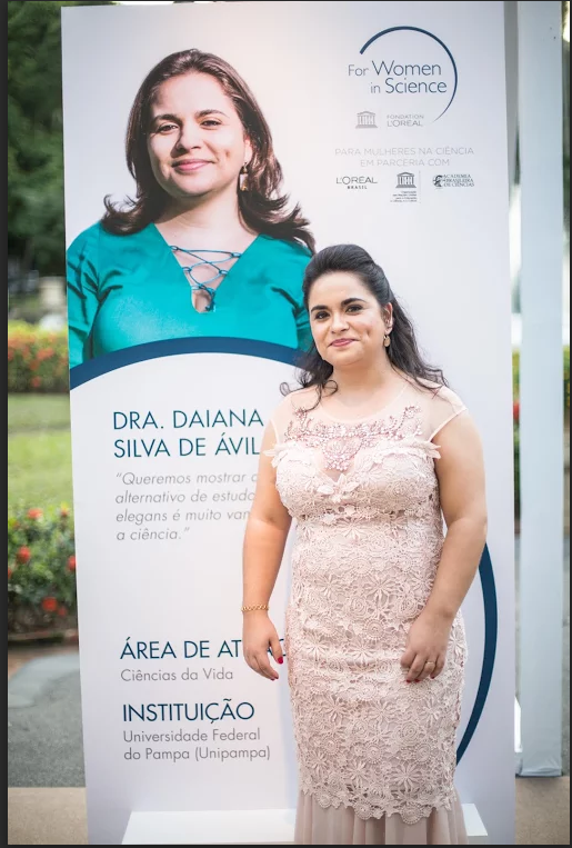 Professora Daiana Ávila na Premiação "Para Mulheres na Ciência" - L'Oreal-UNESCO