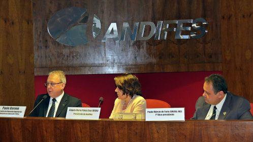 Barone anunciou o corte de 20% no orçamento de 2017 das Universidades Federais. Foto: Divulgação/Andifes