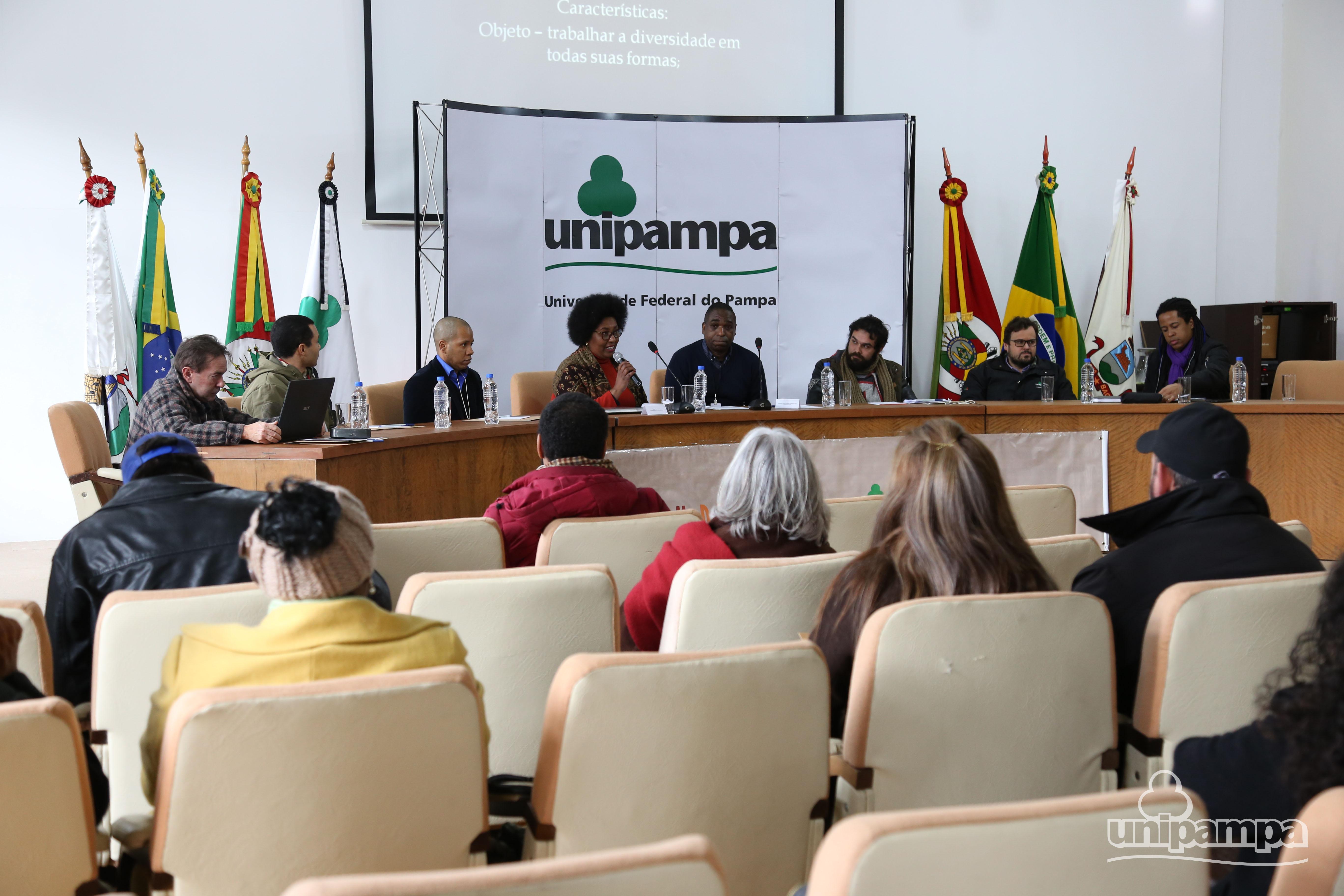 Representantes dos Neabis da Unipampa debatem atividades e perspectivas para os núcleos - Foto Ronaldo Estevam