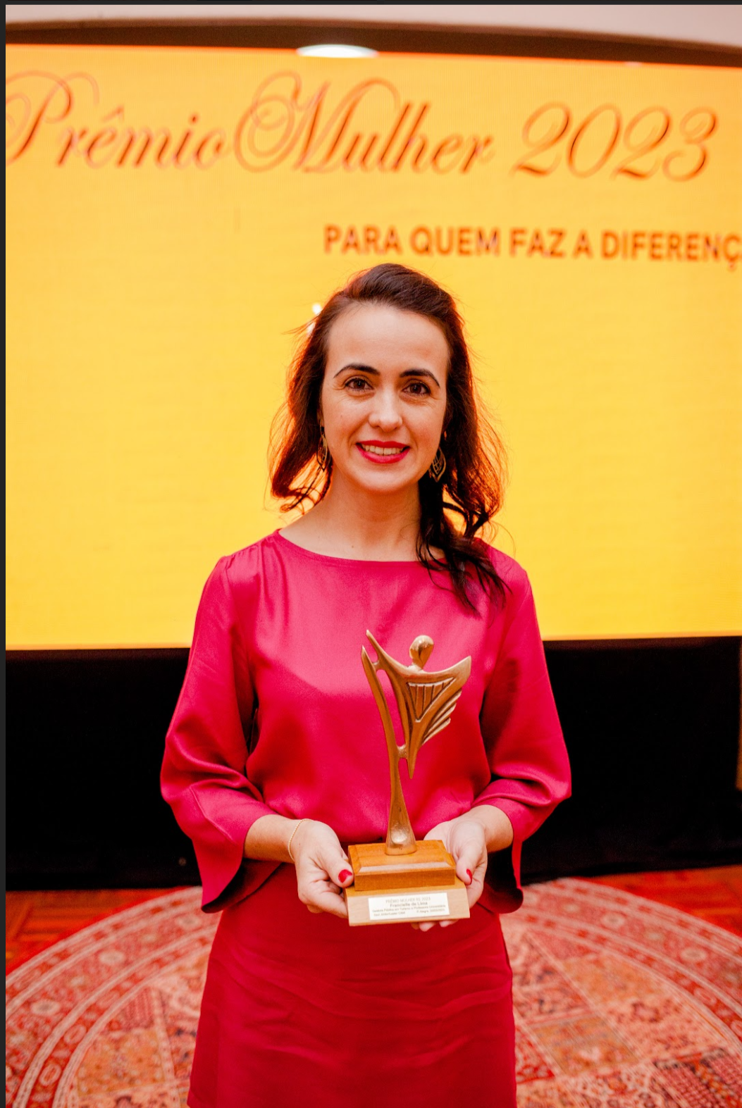 Prêmio Mulher 2023 reconhece trajetória de professora da Unipampa