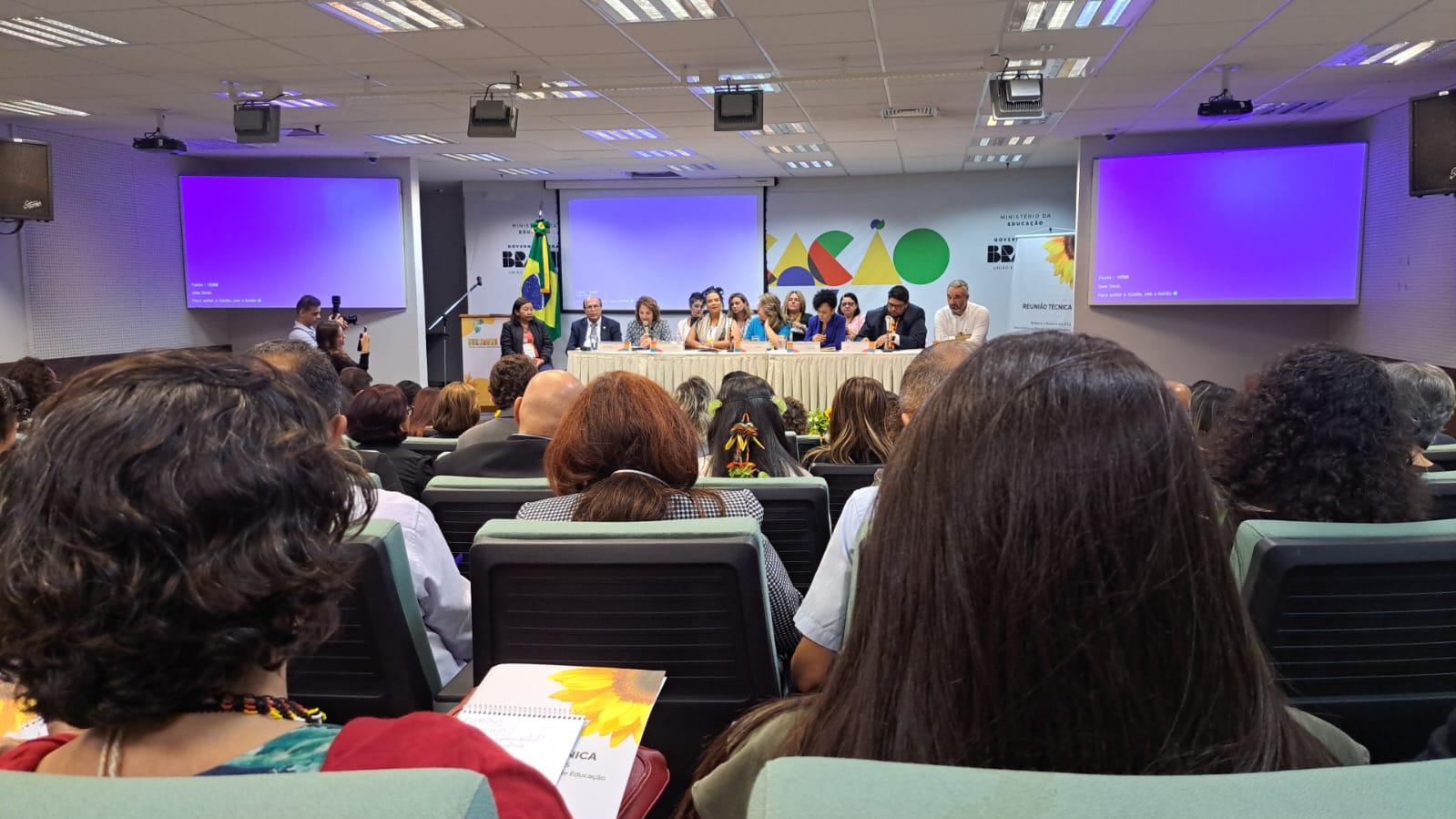 Reunião técnica debateu a inserção do perfil de professores indígenas e do campo nos concursos públicos estaduais e municipais
