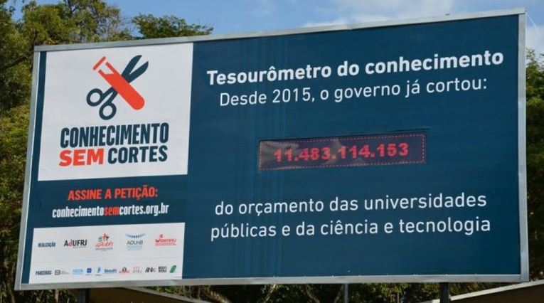 O "Tesourômetro" denuncia, em tempo real, o impacto dos cortes desde 2015, que já ultrapassam 12 bilhões de reais. Foto: EdgarDigital/UFBA