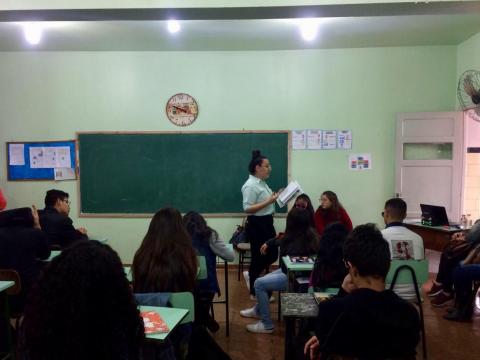 Eduarda desenvolve atividades na Escola Sagrado Coração de Jesus, em São Borja - Foto: Divulgação
